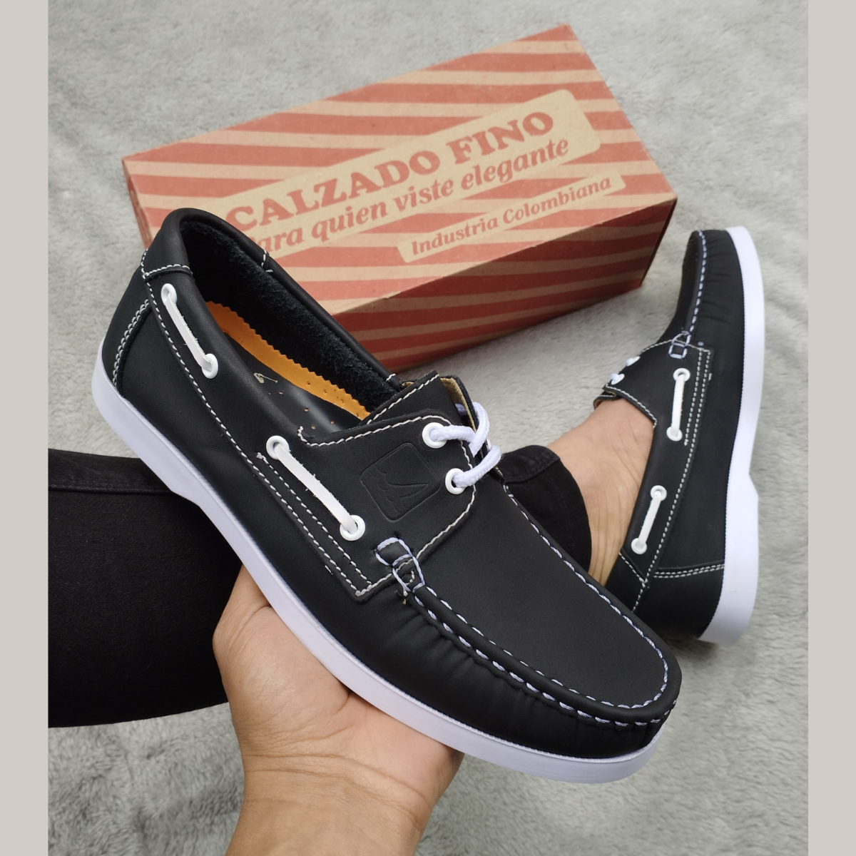Apache Negro x Blanco 222